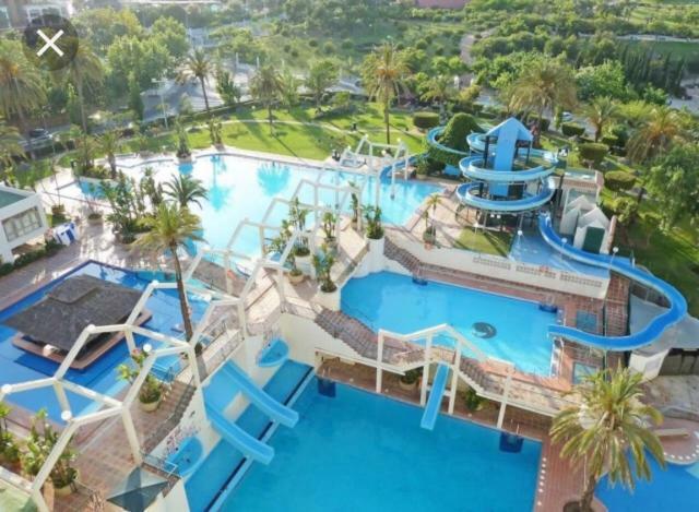 Benalbeach Jr Suite Málaga Eksteriør billede