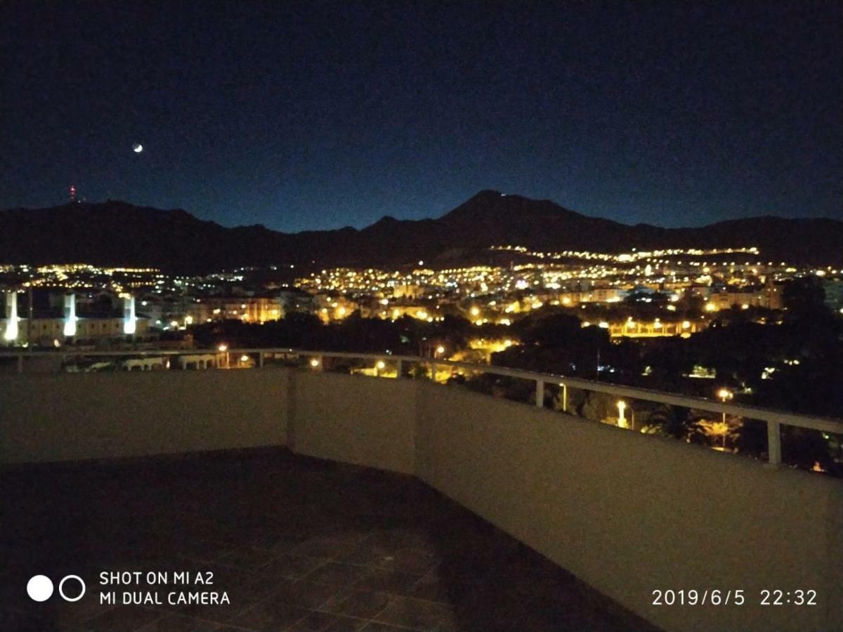 Benalbeach Jr Suite Málaga Eksteriør billede
