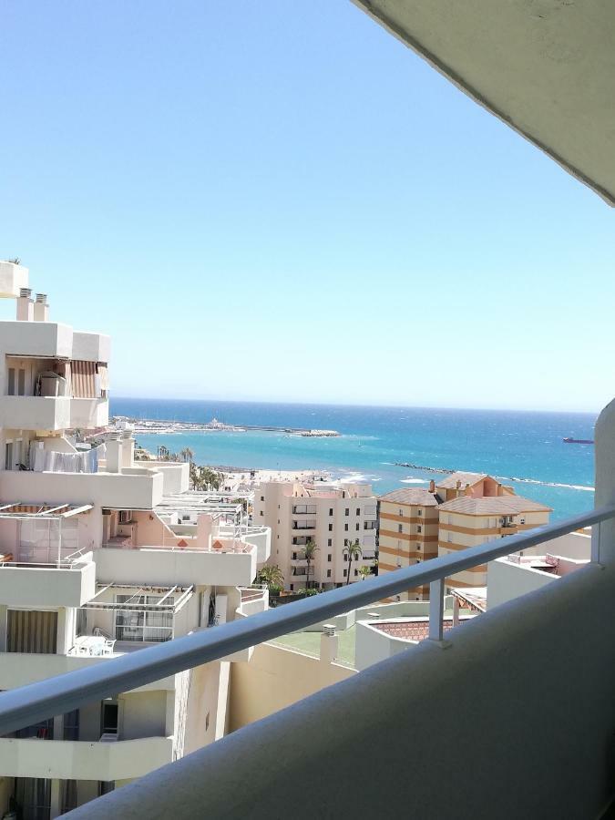 Benalbeach Jr Suite Málaga Eksteriør billede