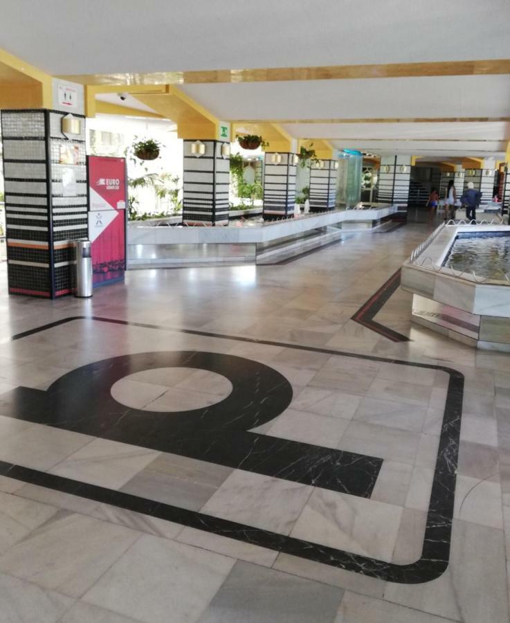 Benalbeach Jr Suite Málaga Eksteriør billede