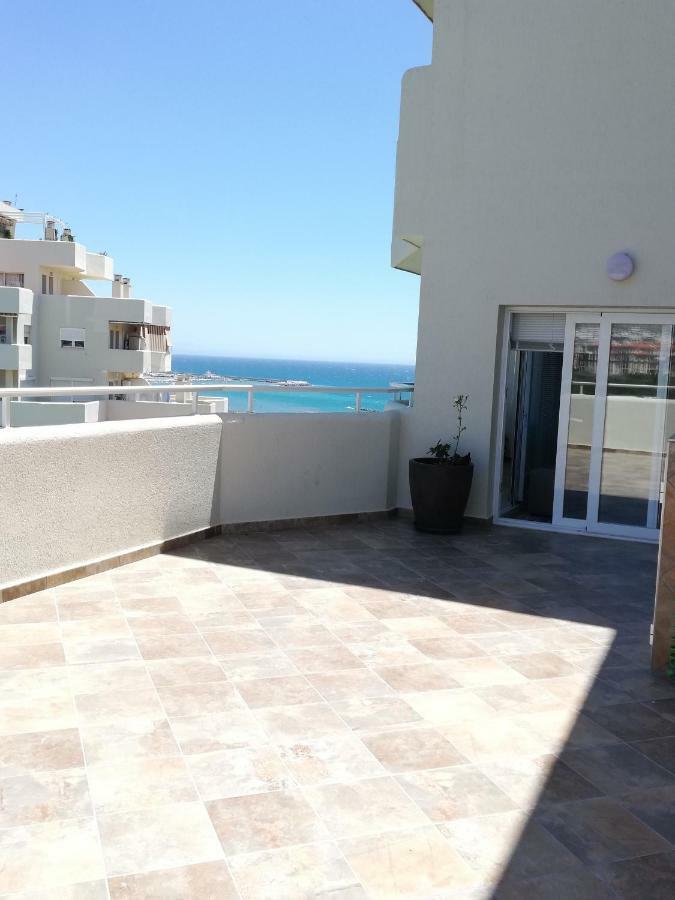 Benalbeach Jr Suite Málaga Eksteriør billede